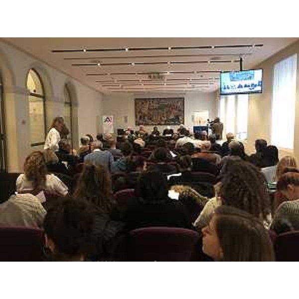 Debora Serracchiani (Presidente Regione Friuli Venezia Giulia) con Fulvio Salimbeni (Presidente Istituto per gli incontri culturali Mitteleuropei - ICM) e Giulio Maria Chiodi (Università Insubria) allapertura del convegno "Frattura e ricomposizione tra Oriente e Occidente: la fratellanza può fare di tante aree un luogo unico"- Gorizia 23/11/2017