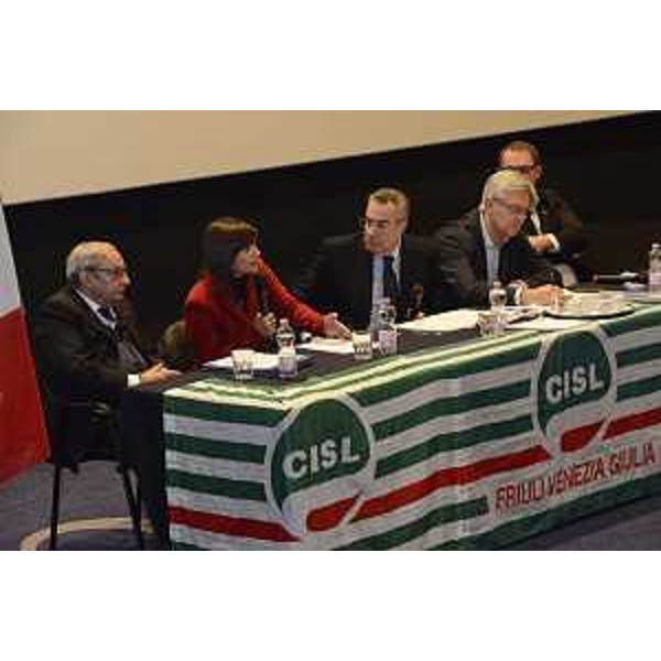 Giuseppe Bono (Amministratore delegato Fincantieri), Debora Serracchiani (Presidente Regione Friuli Venezia Giulia), Alfonso Di Leva (Direttore ANSA FVG) e Angelo Colombini (Segretario confederale CISL) alla tavola rotonda della CISL FVG "Industry 4.0" - Monfalcone 28/11/2017