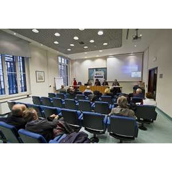 Loredana Panariti (Assessore regionale Lavoro, Formazione, Istruzione, Pari Opportunità, Politiche giovanili, Ricerca e Università) alla firma del protocollo d'intesa tra Regione, Federazione regionale delle Banche di Credito cooperativo (Bcc) e parti sociali - Trieste 28/11/2017