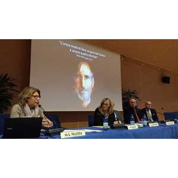 Maria Sandra Telesca (Assessore regionale Salute, Integrazione socio-sanitaria, Politiche sociali e Famiglia) al convegno sul dolore cronico - Udine 29/11/2017