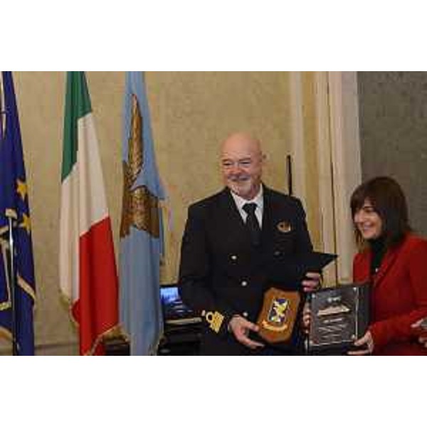Pier Paolo Scala (Comandante MSC Crociere) e Debora Serracchiani (Presidente Regione Friuli Venezia Giulia) durante cerimonia di maiden call per l'attracco della Msc Seaside - Trieste 30/11/2017