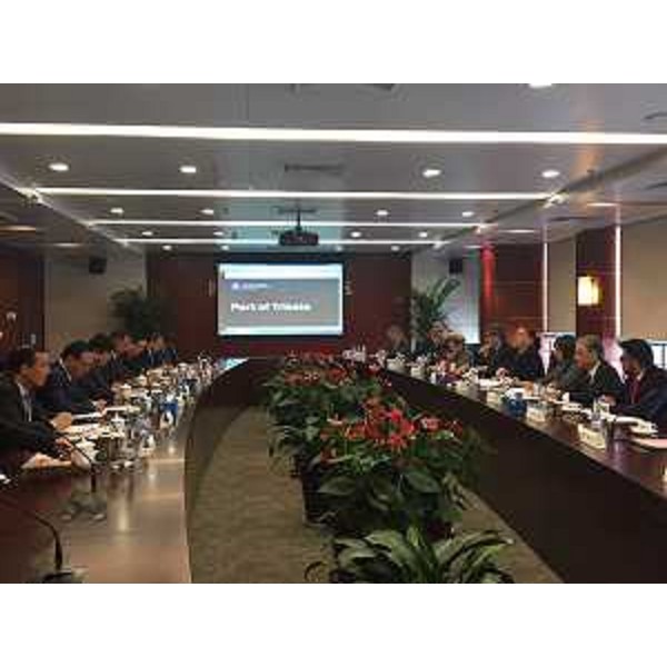 Debora Serracchiani (Presidente Regione Friuli Venezia Giulia) all'incontro con i vertici di China Communications Construction Company Limited (CCCC) - Pechino 04/12/2017