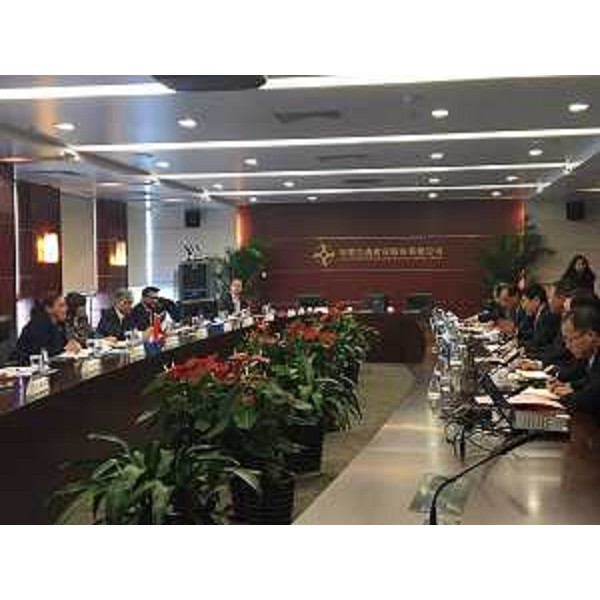 Debora Serracchiani (Presidente Regione Friuli Venezia Giulia) all'incontro con i vertici di China Communications Construction Company Limited (CCCC) - Pechino 04/12/2017