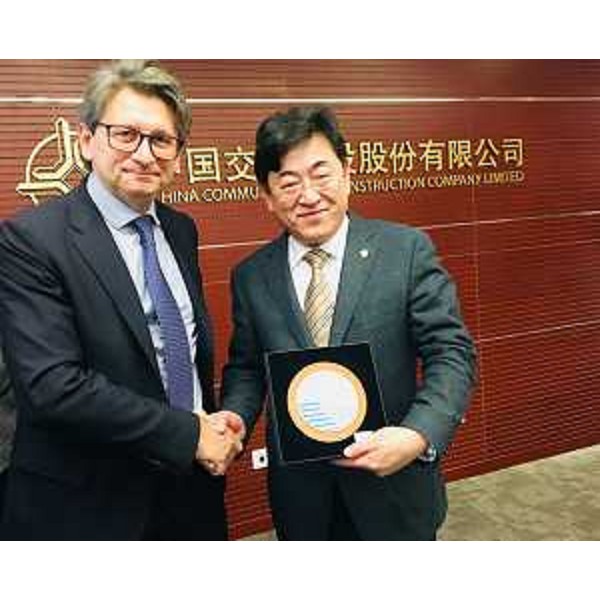 Zeno D'Agostino (Presidente Autorità sistema portuale Mare Adriatico Orientale) con Sun Ziyu (Vicepresidente China Communications Construction Company Limited - CCCC) - Pechino 04/12/2017