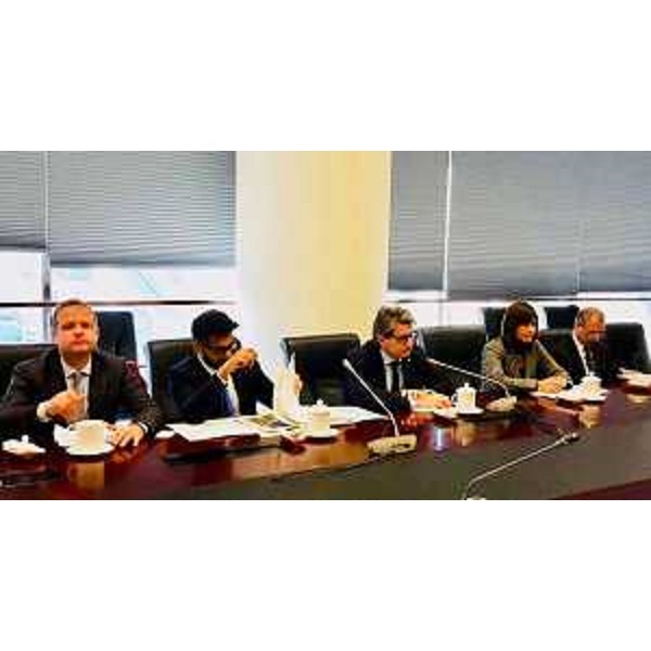 Debora Serracchiani (Presidente Regione Friuli Venezia Giulia) e Zeno D'Agostino (Presidente Autorità di sistema portuale Mare Adriatico Orientale) incontrano i vertici di Shanghai International Port Group (SIPG) - Shanghai 07/12/2017