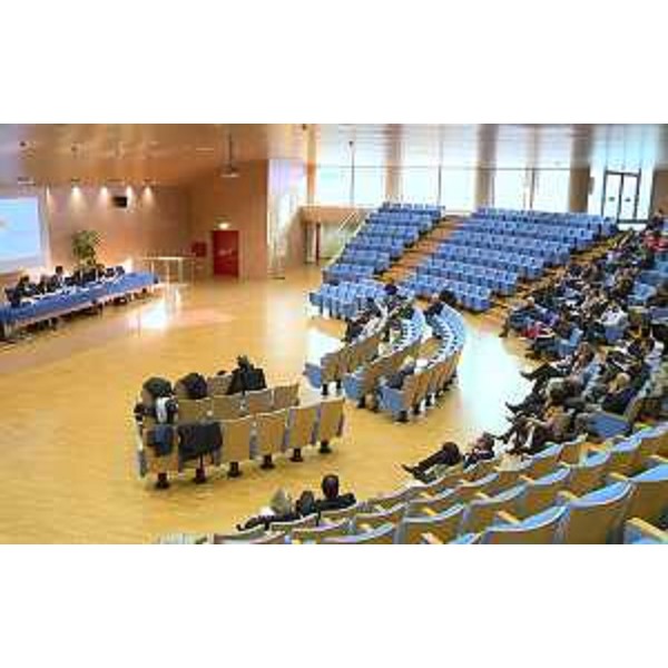 Simone Puksic (Presidente Insiel S.p.A.) e Paolo Panontin (Assessore regionale Autonomie locali e Coordinamento Riforme, Comparto unico, Sistemi informativi) all'incontro "Enti locali e servizi digitali: novità e vantaggi per la Pubblica Amministrazione, i cittadini e le imprese" - Udine 07/12/2017