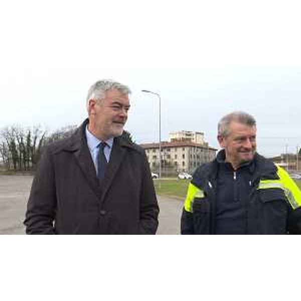 Paolo Panontin (Assessore regionale Autonomie locali e Coordinamento Riforme, Comparto unico, Sistemi informativi, Caccia e Risorse ittiche, delegato Protezione civile) e Luciano Sulli (Direttore Protezione civile FVG) durante il sopralluogo lungo il corso del Tagliamento - Latisana 12/12/2017