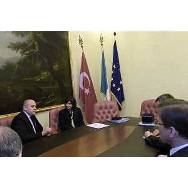 Debora Serracchiani (Presidente Regione Friuli Venezia Giulia) incontra Murat Salim Esenli (Ambasciatore Turchia in Italia) - Trieste 14/12/2017