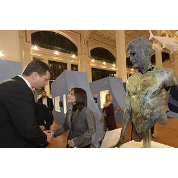 Debora Serracchiani (Presidente Regione Friuli Venezia Giulia) con Jasen Mesić (Ambasciatore Croazia a Roma) all'inaugurazione della mostra "Nel mare dell'intimità. L'Archeologia subacquea racconta l'Adriatico" - Trieste 16/12/2017