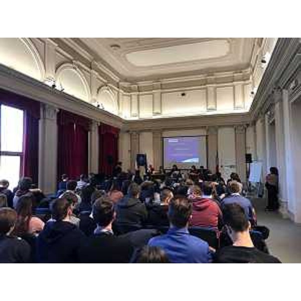 Loredana Panariti (Assessore regionale Lavoro, Formazione, Istruzione, Pari Opportunità, Politiche giovanili, Ricerca e Università) alla riunione plenaria delle Consulte provinciali degli studenti del Friuli Venezia Giulia - Udine 20/12/2017