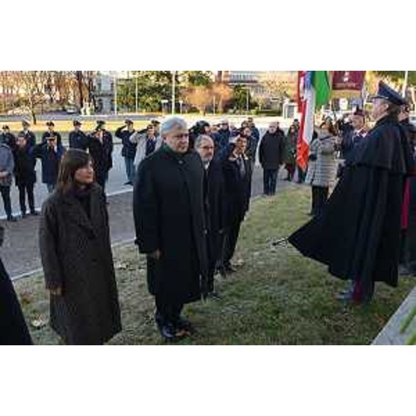 Debora Serracchiani (Presidente Regione Friuli Venezia Giulia) alla commemorazione della "strage di Natale" del 23 dicembre 1998 (tre poliziotti - Adriano Ruttar, Paolo Cragnolino e Guido Zanier - furono vittime di una bomba appesa alla serranda di un negozio), in viale Ungheria - 23/12/2017 Udine (Foto Turco Massimo - Agenzia Petrussi)