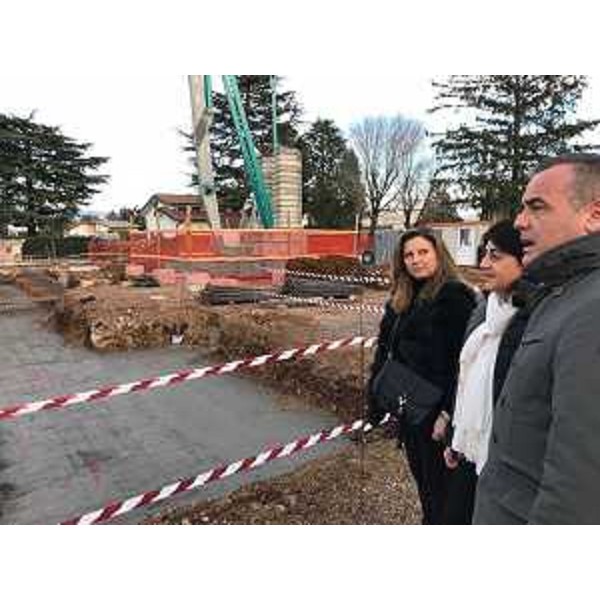 Mariagrazia Santoro (Assessore regionale Infrastrutture e Territorio) con Elena Osgnach e Roberto Trentin (Assessore comunale e sindaco Premariacco) - Premariacco 22/12/2017