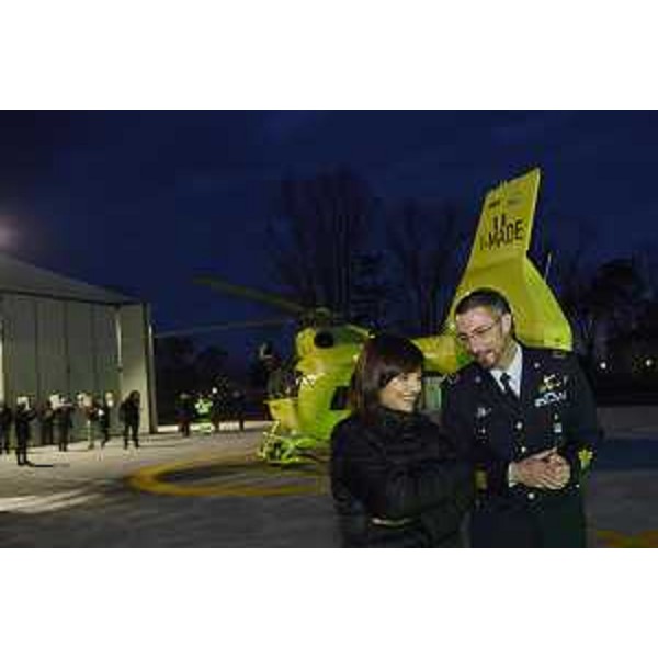Debora Serracchiani (Presidente Regione Friuli Venezia Giulia) e Edi Turco (Comandante 2° Stormo Rivolto) all'Eliporto FVG di Camporformido - 22/12/2017