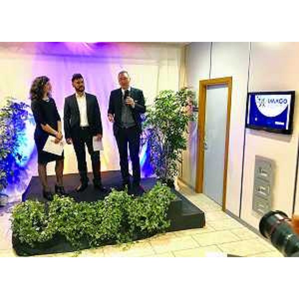 Sergio Bolzonello (vicepresidente della Regione), Nicolò Barbiani (dirigente Imago) e Camilla Barbiani (dirigente Imago) alla cerimonia di inaugurazione di una nuova risonanza magnetica al Centro Imago - Udine 08/03/2018 