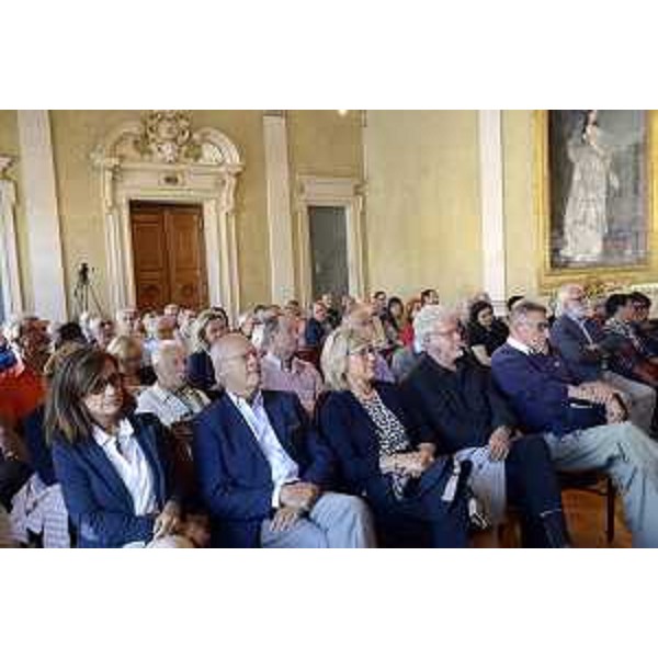 Il pubblico nel salone di rappresentanza del Palazzo della Regione, a Trieste, per la presentazione del libro "Cent'anni di XXX ottobre 1918-2018", realizzato per celebrare il centenario della società