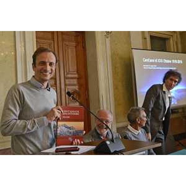 Il governatore del FVG, Massimiliano Fedriga, interviene alla presentazione del libro per il centenario della società "XXX Ottobre"