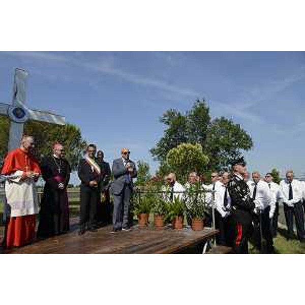 L'intervento dell'assessore regionale Sebastiano Callari per la cerimonia del 160esimo anniversario della consacrazione della Cappella dell'Apparizione del Santuario mariano dell'Isola di Barbana. Da sinistra il cardinale Pietro Parolin, Segretario di Stato Vaticano, l'arcivescovo di Gorizia Carlo Redaelli e il sindaco di Grado Dario Raugna – Grado 17/06/2018