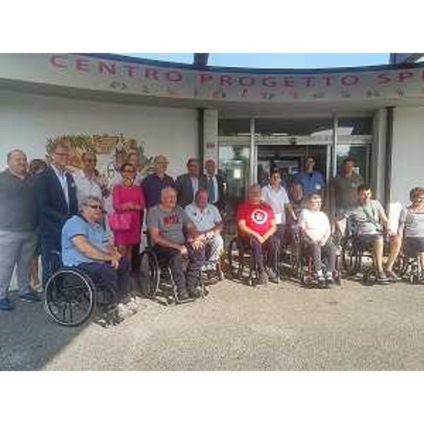 Il vicegovernatore della Regione FVG, Riccardo Riccardi, visita la struttura sanitaria riabilitativa Progetto Spilimbergo riservata ai mielolesi