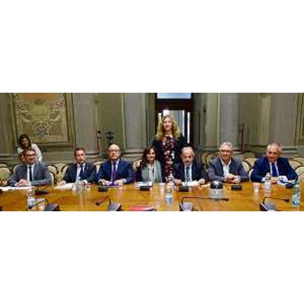 L’assessore alle Autonomie locali del Friuli Venezia Giulia, Pierpaolo Roberti, incontra a Roma il ministro degli Affari regionali, Erika Stefani. Occasione per il FVG e per le altre Regioni e Province autonome, di ribadire una richiesta di maggiore concertazione con lo Stato
