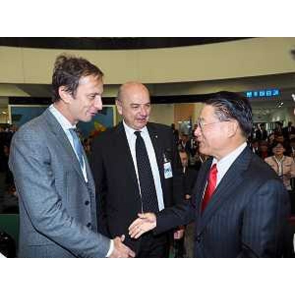 Massimiliano Fedriga, governatore del Friuli Venezia Giulia con Roberto Dipiazza, sindaco di Trieste e Li Yong, direttore generale di Unido