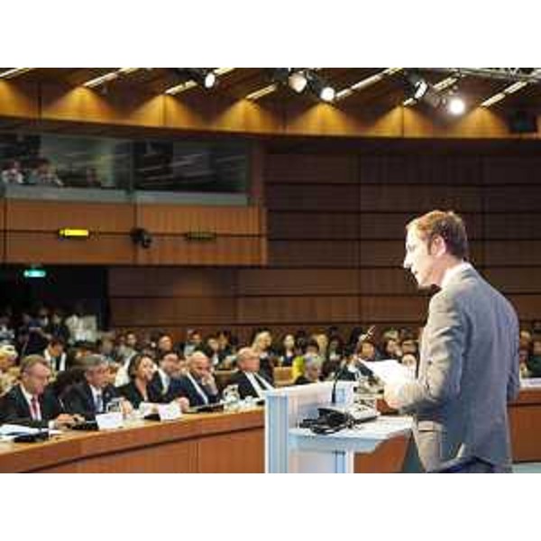 Massimiliano Fedriga, governatore del Friuli Venezia Giulia, a Vienna, durante il suo intervento alla terza edizione di "Bridge for Cities" dell'Unido, l'agenzia della Nazioni Unite per lo Sviluppo Industriale