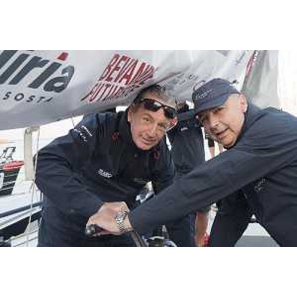 L'assessore regionale all'Ambiente Fabio Scoccimarro con il sindaco di Trieste Roberto Dipiazza su Spirit of Portopiccolo, vincitrice della 50ma edizione della Barcolana.