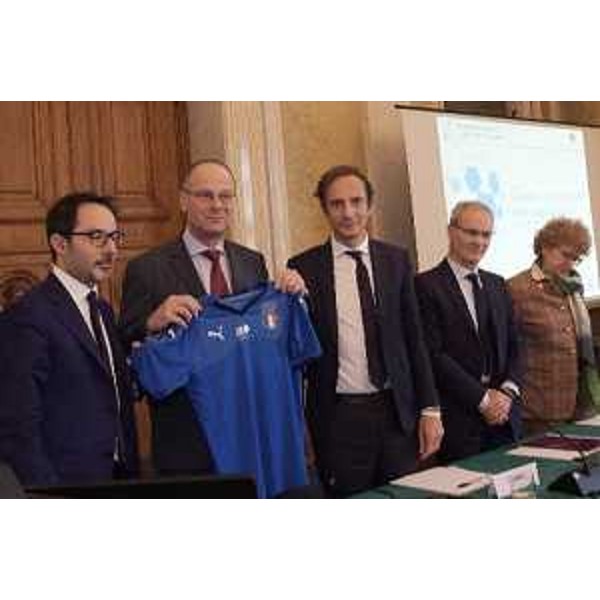  Un momento dell’incontro “Giovani, cultura e sport nell’Europa del 2019”, al quale hanno partecipato, tra gli altri, il governatore del Friuli Venezia Giulia, Massimiliano Fedriga, il commissario europeo a Cultura, istruzione, gioventù e sport, Tibor Navracsics, l’assessore regionale alla Cultura e sport, Tiziana Gibelli, il vice segretario generale della Uefa, Giorgio Marchetti e il responsabile dell’Ufficio competizioni della Figc, Giovanni Spitaleri.