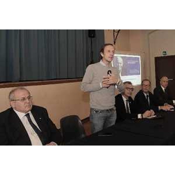  Il governatore Fedriga con alla sua destra il sindaco Ziberna, alla sua sinistra il presidente del Consiglio regionale Piero Mauro Zanin