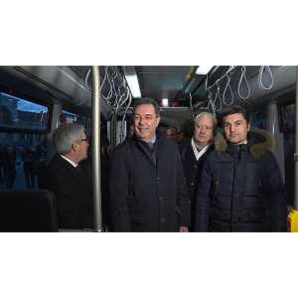 Graziano Pizzimenti, assessore regionale alle Infrastrutture e territorio, alla presentazione della nuova flotta della Saf 