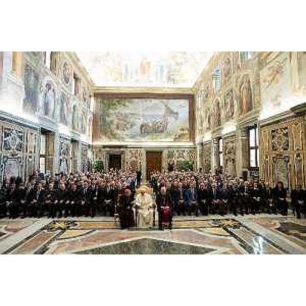 Un momento dell’udienza del Santo Padre tenutasi questa mattina nella sala Clementina della Santa sede, alla quale hanno partecipato il governatore della Regione, Massimiliano Fedriga, e degli assessori Barbara Zilli, Sergio Bini, Sebastiano Callari, Graziano Pizzimenti, Pierpaolo Roberti, Fabio Scoccimarro e Stefano Zannier.
