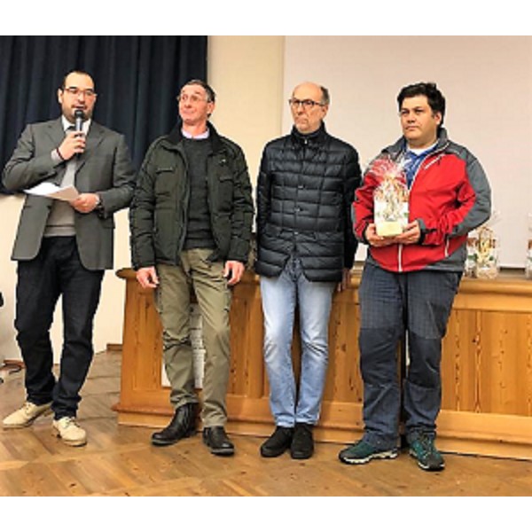 Riccardi e il sindaco Manuel Piller Hoffer con Flavio Piller Hoffer, presidente Protezione Civile di Sappada e Eder Casagrande, membro protezione civile comunale. 