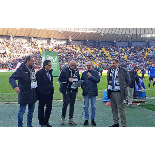 Il vicegovernatore con delega alla Protezione civile, Riccardo Riccardi, porta il saluto della Regione e ringrazia per la somma di 8 mila euro a favore delle popolazioni colpite dal maltempo raccolte dall'Associazione Udinese Club (Auc) tra i tifosi prima della partita Udinese-Atalanta..