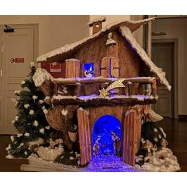 Il presepe allestito nell'area Presidenza del palazzo Regione a Trieste