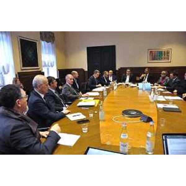 L'assessore regionale alle risorse Agroalimentari, Forestali e Ittiche Stefano Zannier alla riunione nella sede della Provincia Autonoma di Trento con i rappresentanti delle Regioni Veneto, Lombardia, Liguria, Valle d'Aosta e delle Provincia autonome di Trento e Bolzano sulla gestione dei grandi carnivori