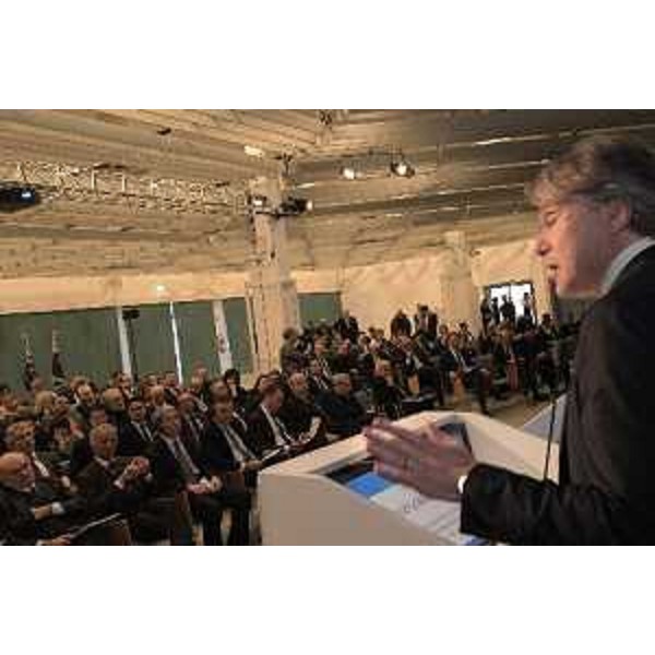 L'assessore regionale alle Attività produttive a al Turismo Sergio Emidio Bini alla tavola rotonda "The China-Italy business relationship" alla Stazione marittima di Trieste