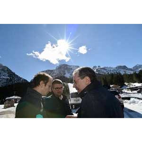 Il governatore Fedriga assieme agli assessori Roberti e Pizzimenti oggi a Sappada