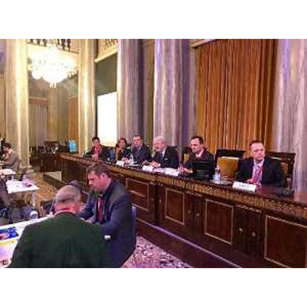 L'assessore alle Infrastrutture e trasporti, Graziano Pizzimenti e il presidente della Camera di commercio della Venezia Giulia, Antonio Paoletti, all'avvio degli incontri commerciali tra aziende italiane e austriache.