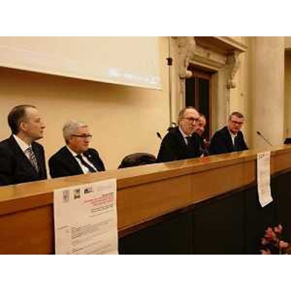 Il vicegovernatore con delega alla Salute del Friuli Venezia Giulia, Riccardo Riccardi, al convegno su 'Riordino del sistema sanitario e politiche sociali in Fvg. Cosa cambia per i cittadini', oggi in municipio a Udine.