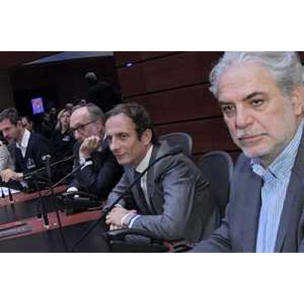 Il governatore Fedriga assieme al commissario Stylianides e al vicegovernatore Riccardi nella sede della Protezione civile Fvg a Palmanova