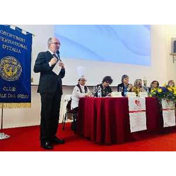 Il vicegovernatore del FVG Riccardo Riccardi interviene alla conferenza Soroptimist di Cividale sulla prevenzione cardiovascolare nelle donne