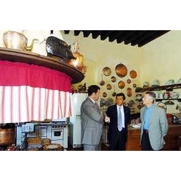 Riccardo Illy (Presidente Regione Friuli Venezia Giulia), Franco Iacop (Assessore Regionale per le relazioni internazionali, comunitarie e autonomie locali) con Francesco Martines (Sindaco di Trivignano Udinese) (Clauiano di Trivignano, 03/06/05)