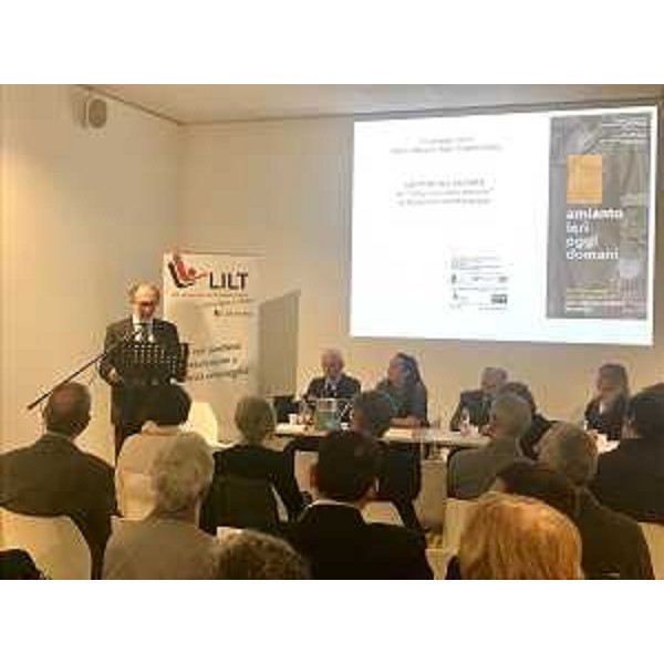 L'intervento del vicegovernatore della Regione, Riccardo Riccardi, al convegno "Amianto: ieri, oggi e domani" organizzato a Monfalcone.
