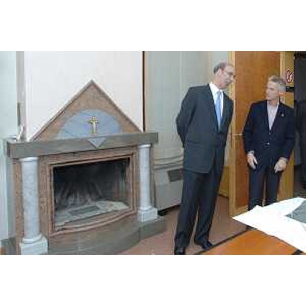 Riccardo Illy (Presidente Regione Friuli Venezia Giulia) in visita a Pravisdomini con il Sindaco Maurizio Siagri. (Pravisdomini 16/11/07)