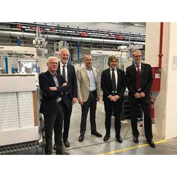 L'assessore alle Attività produttive del FVG, Sergio Emidio Bini, visita lo stabilimento del Gruppo Pezzutti, attivo nel settore dello stampaggio di materie plastiche 