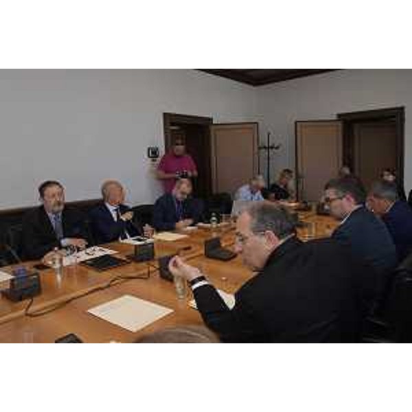 L'assessore regionale alla Sicurezza, Pierpaolo Roberti, interviene alla presentazione del Protocollo d'intesa tra Regione e Ministero per il rimpatrio volontario assistito dei migranti