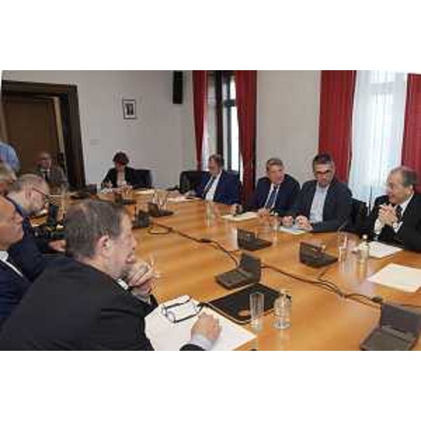 L'assessore regionale alla Sicurezza, Pierpaolo Roberti, interviene alla presentazione del Protocollo d'intesa tra Regione e Ministero per il rimpatrio volontario assistito dei migranti