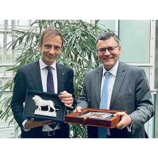 Il governatore del FVG, Massimiliano Fedriga, e il ministro agli Affari federali, comunitari e internazionali del Libero Stato di Baviera, Florian Herrmann