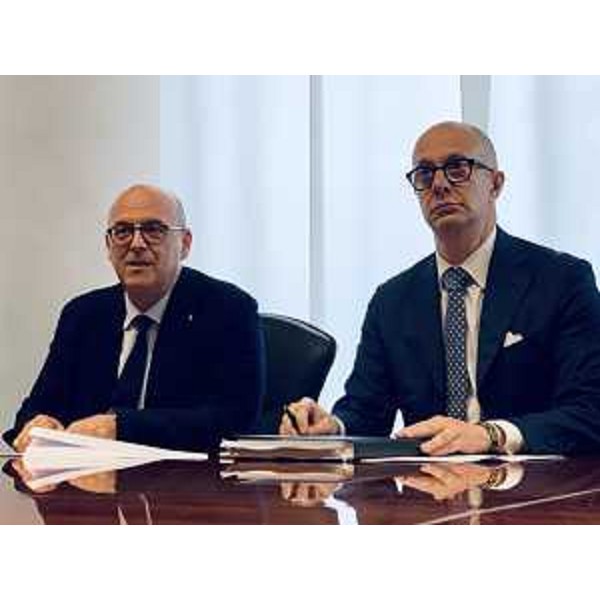 L'assessore regionale alla Funzione pubblica, Sebastiano Callari (a sx) e il direttore centrale della Regione FVG, Francesco Forte