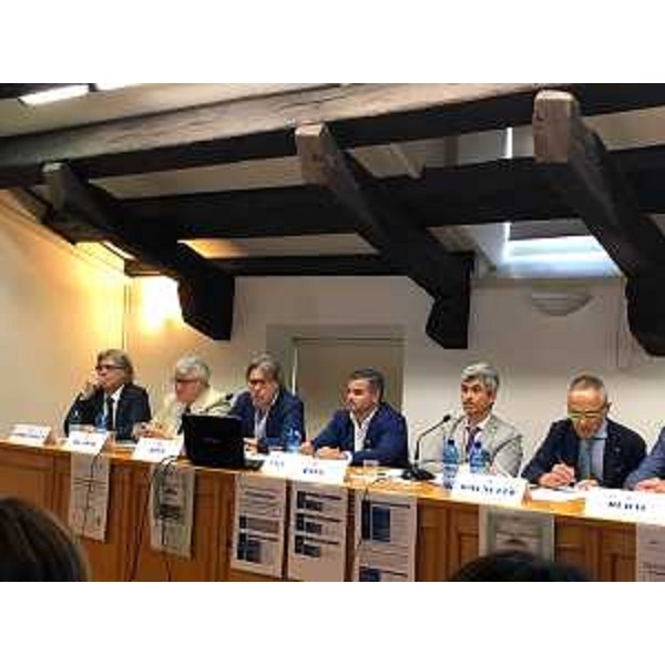 L'assessore regionale alle Attività produttive, Sergio Emidio Bini, al convegno sulle prospettive della quarta rivoluzione industriale