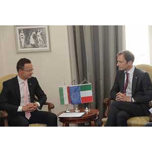Il governatore del FVG, Massimiliano Fedriga, incontra a Trieste, a margine dei lavori del forum Ince, il ministro degli Esteri magiaro, Peter Szijjarto, 